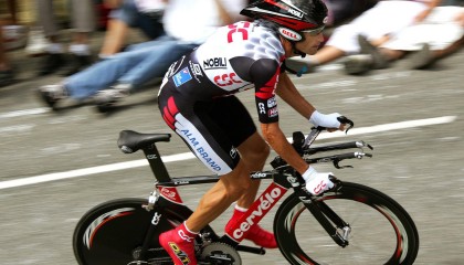 开云下载-莫兰特让比赛提前失去悬念，老鹰防守锁死魔术