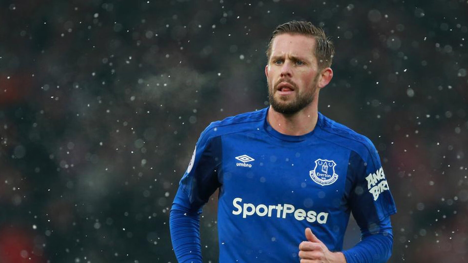 欧文一剑封喉，当艺术篮球击碎雄鹿的钢铁洪墙